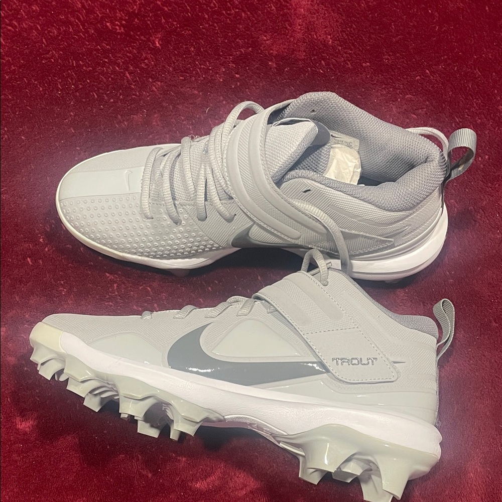 Nike Kids Trout Light Gray Football Clears